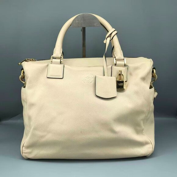 Loewe Elegant Cream Handbag - Picture 1 of 15